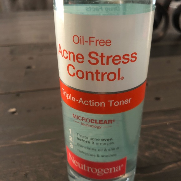 Neutrogena toner - Picture 4 of 4